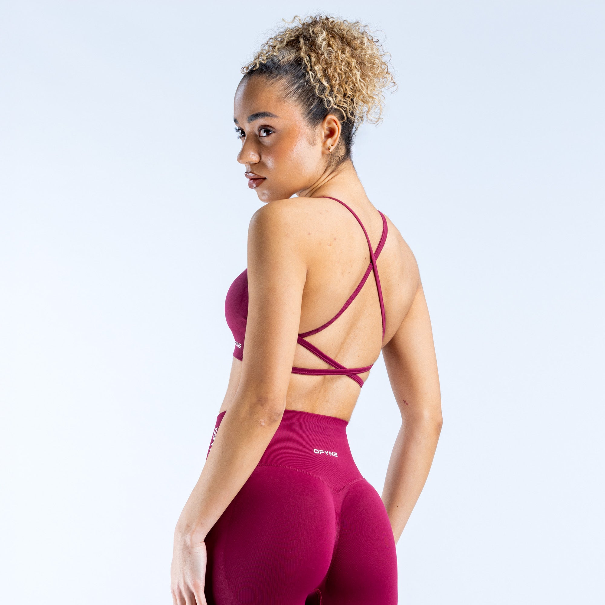 DFYNE Dynamic Backless Spor Sütyeni Kadın Küpe Çiçeği | MVWPYX379