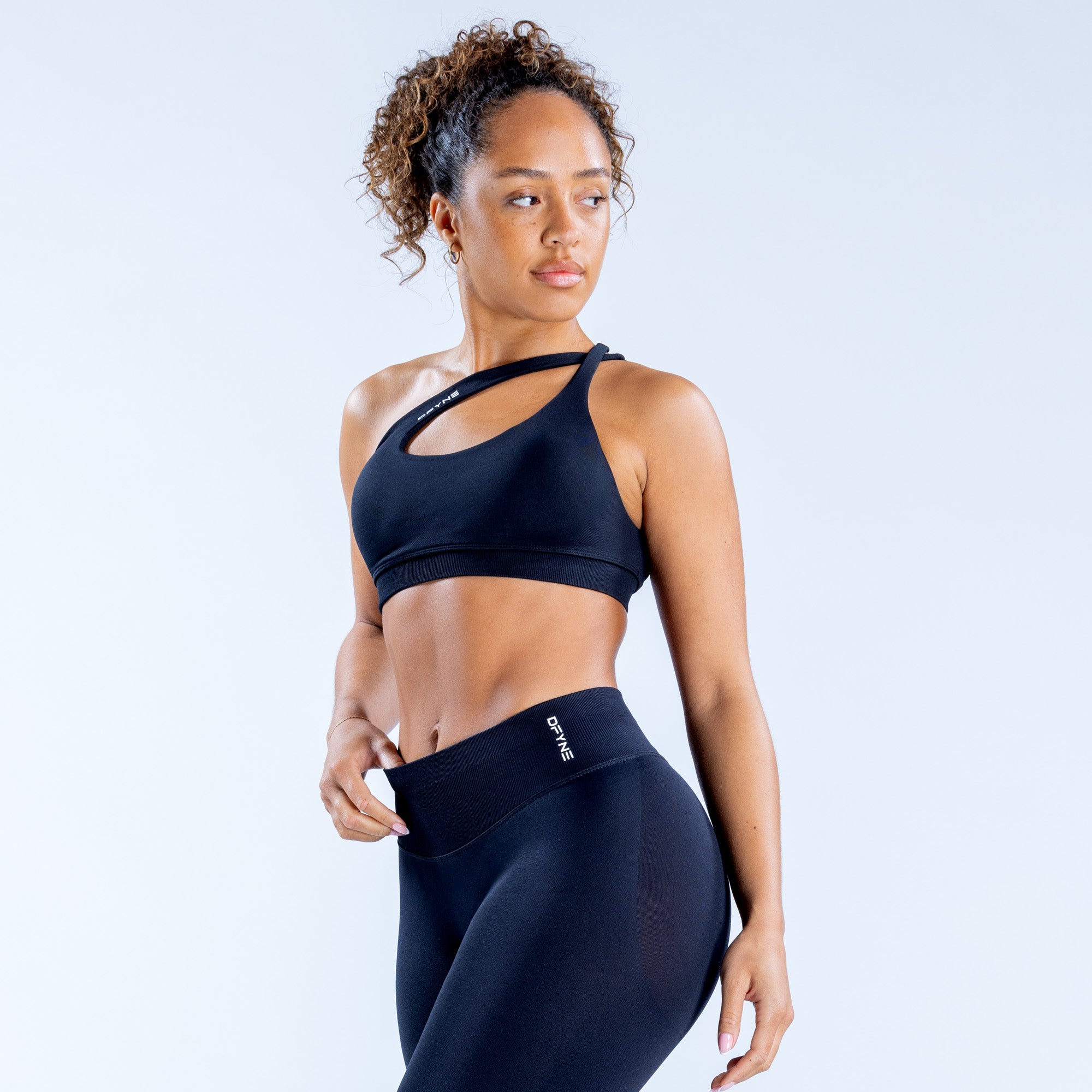 DFYNE Impact Asymmetric Spor Sütyeni Kadın Siyah | JTPCXK012